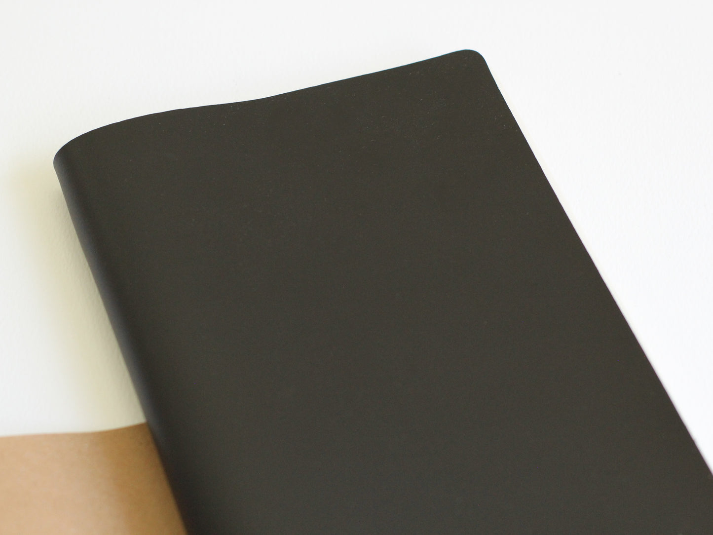 Agenda piele naturala neagra cu coperta reutilizabila