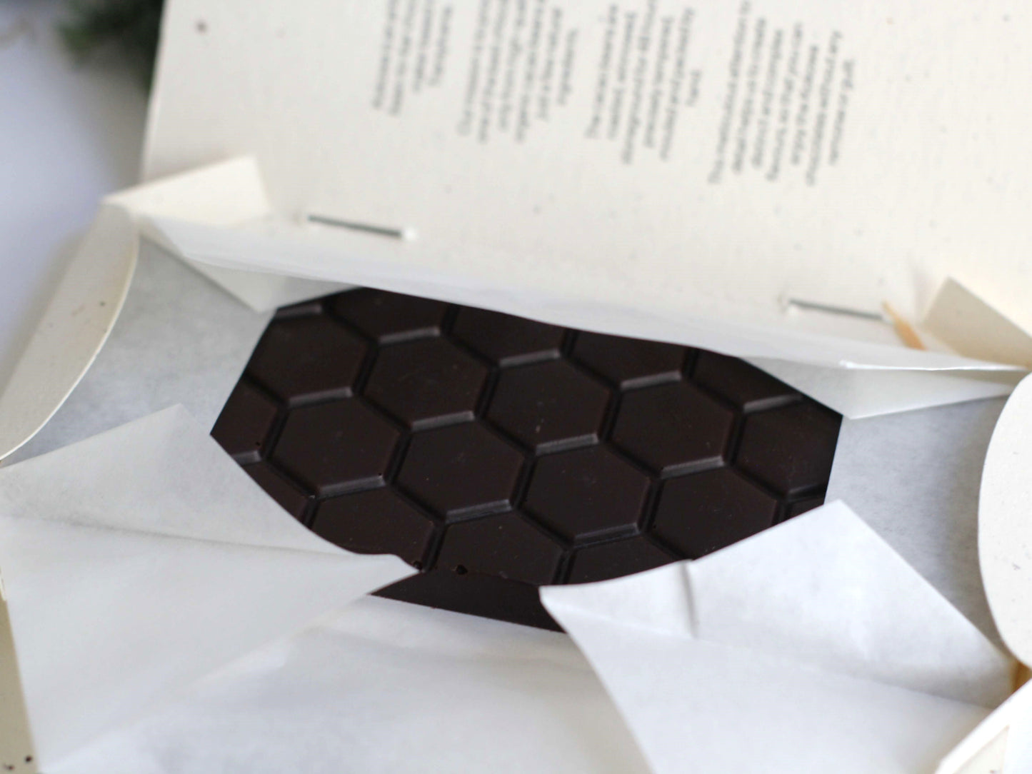 Ciocolata neagra din boabe de cacao organica