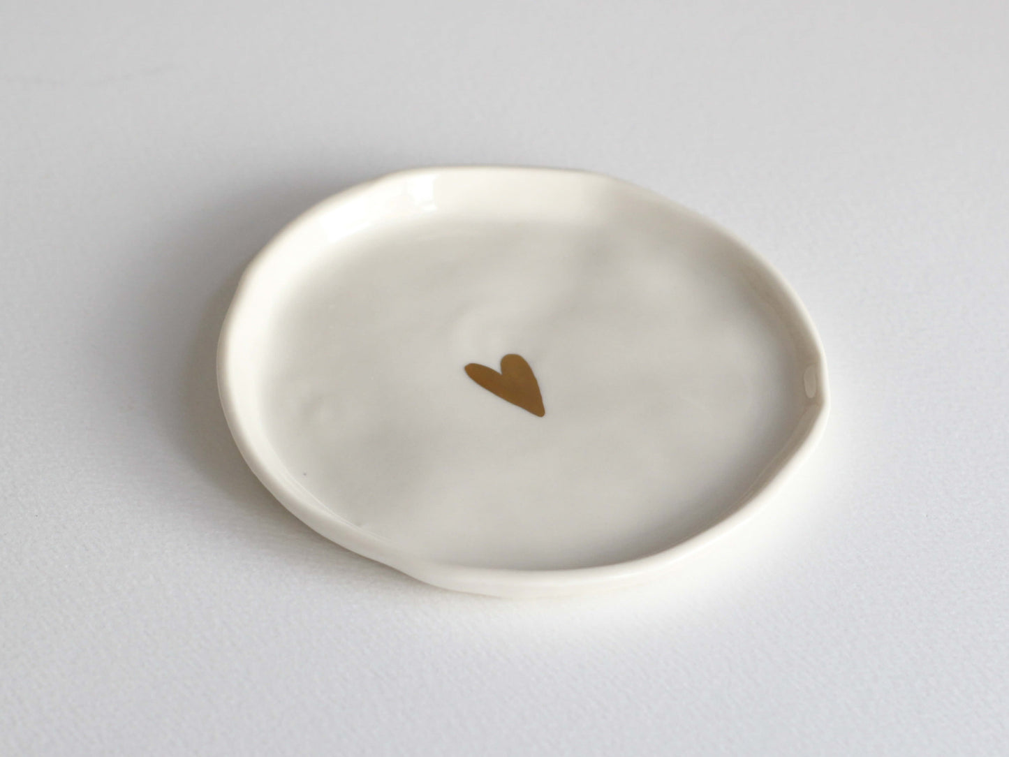 Farfurioara cu inima aurie