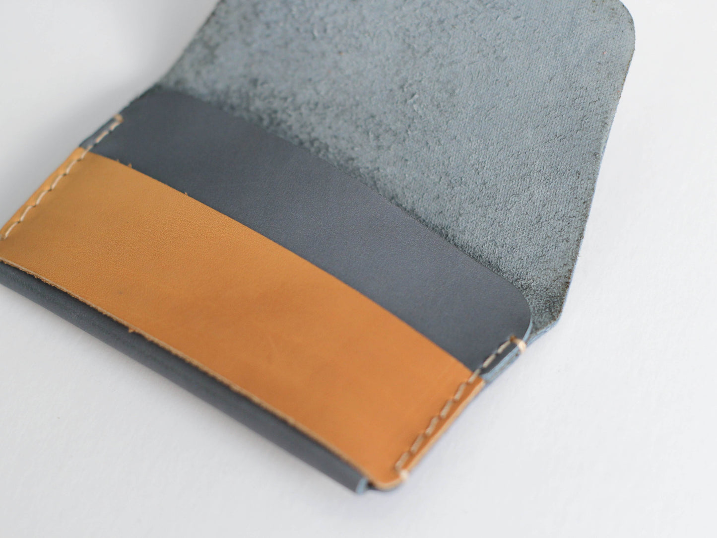 Portvizit din piele naturala fina