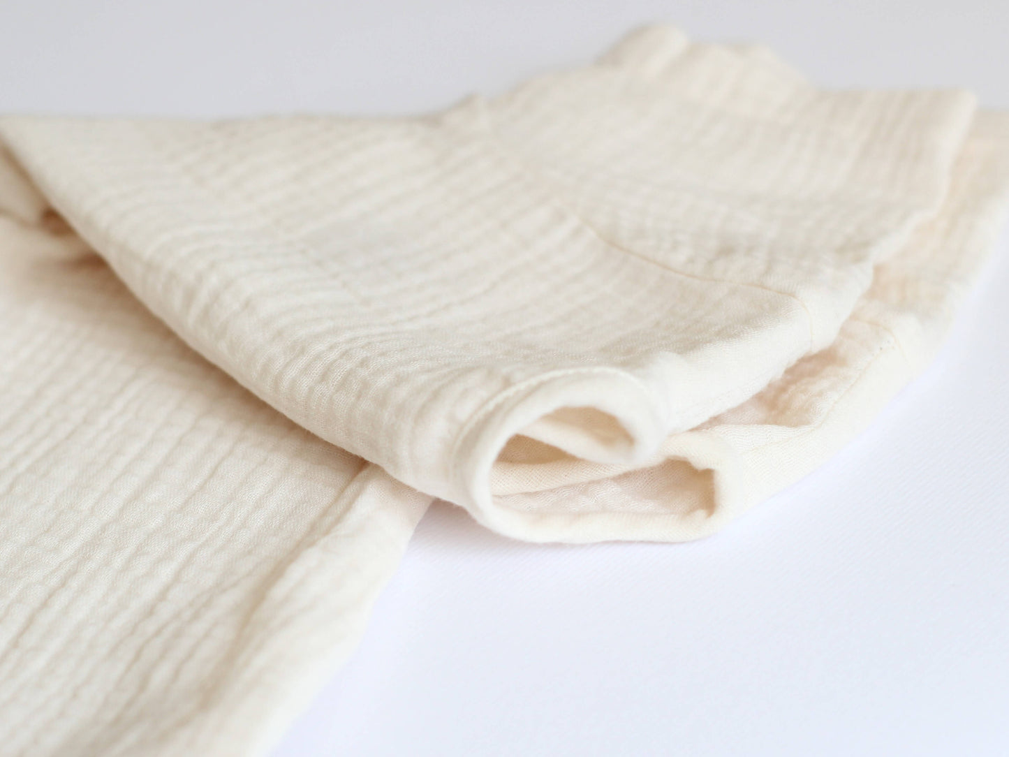 salopeta muselina din atelierul Odiseea lui Artur