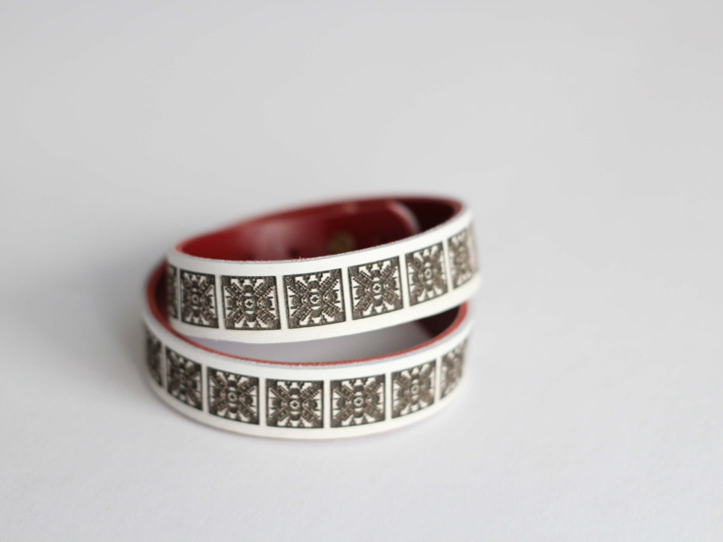 bratara piele design romanesc
