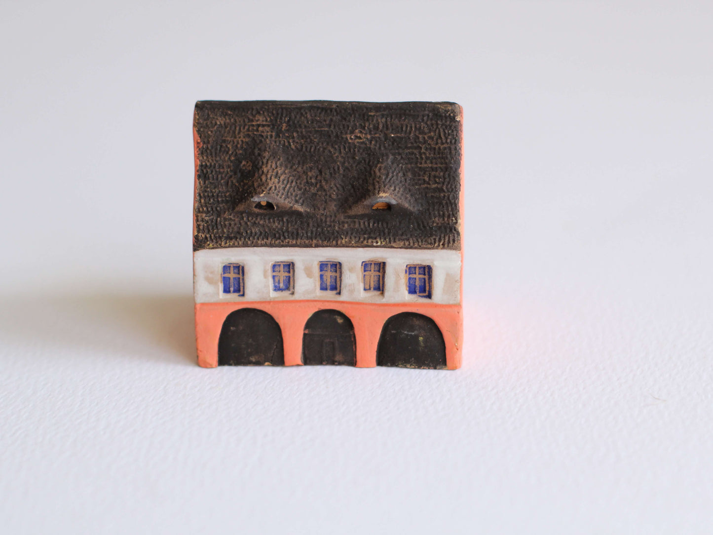 casa decorativa din lut miniatura