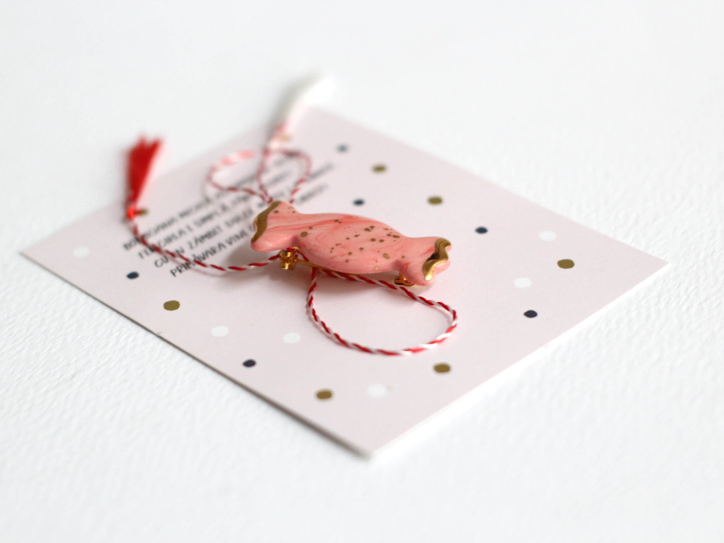 martisor portelan atelier romanesc