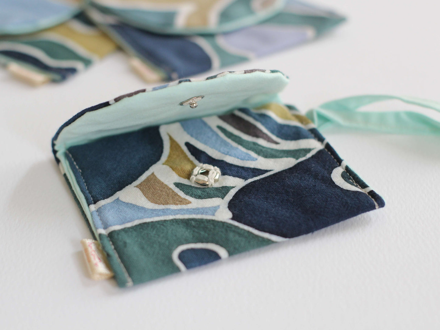 mini portofel cu capsa pentru monede