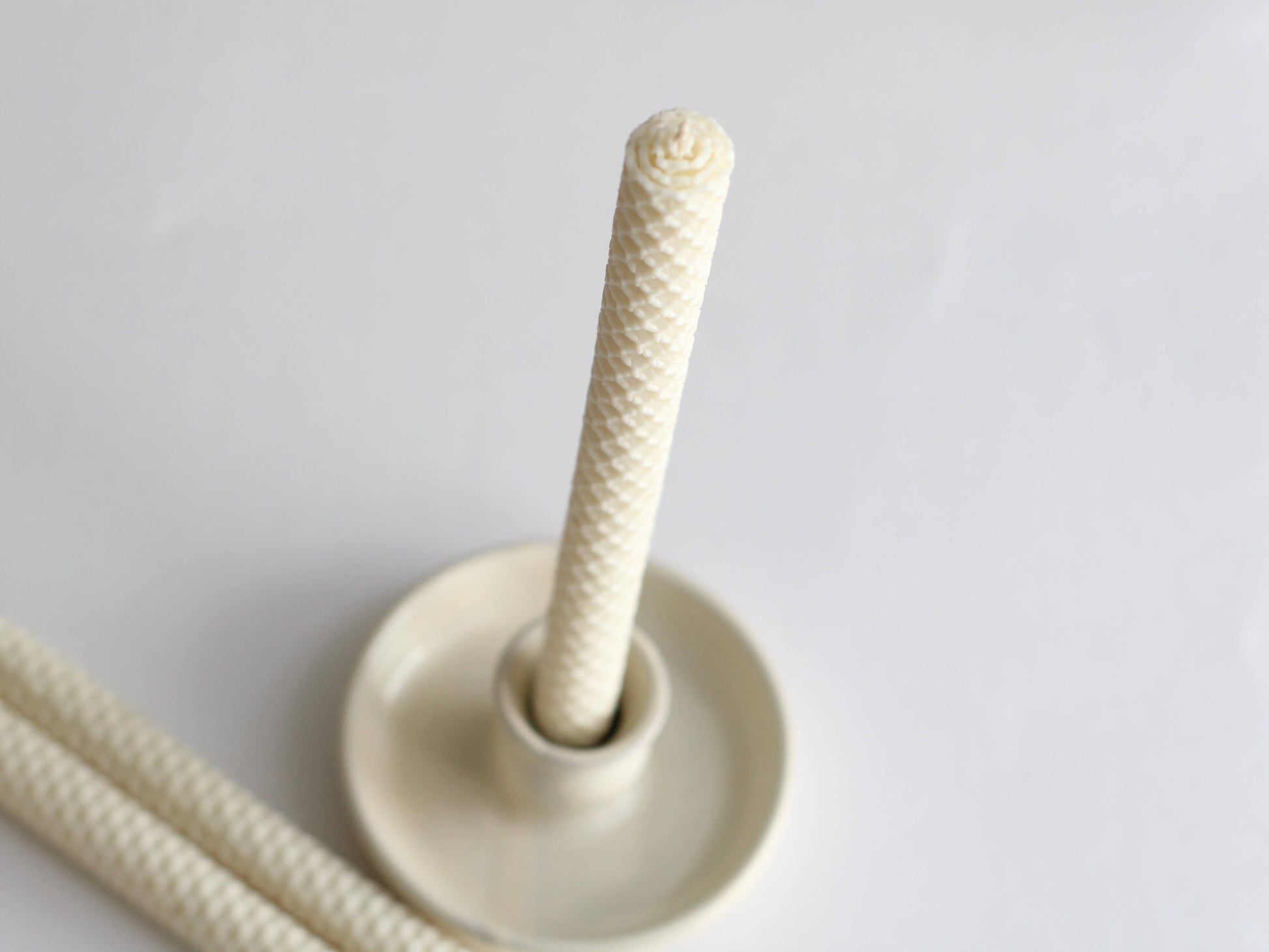 suport ceramica lumanare alba sfesnic