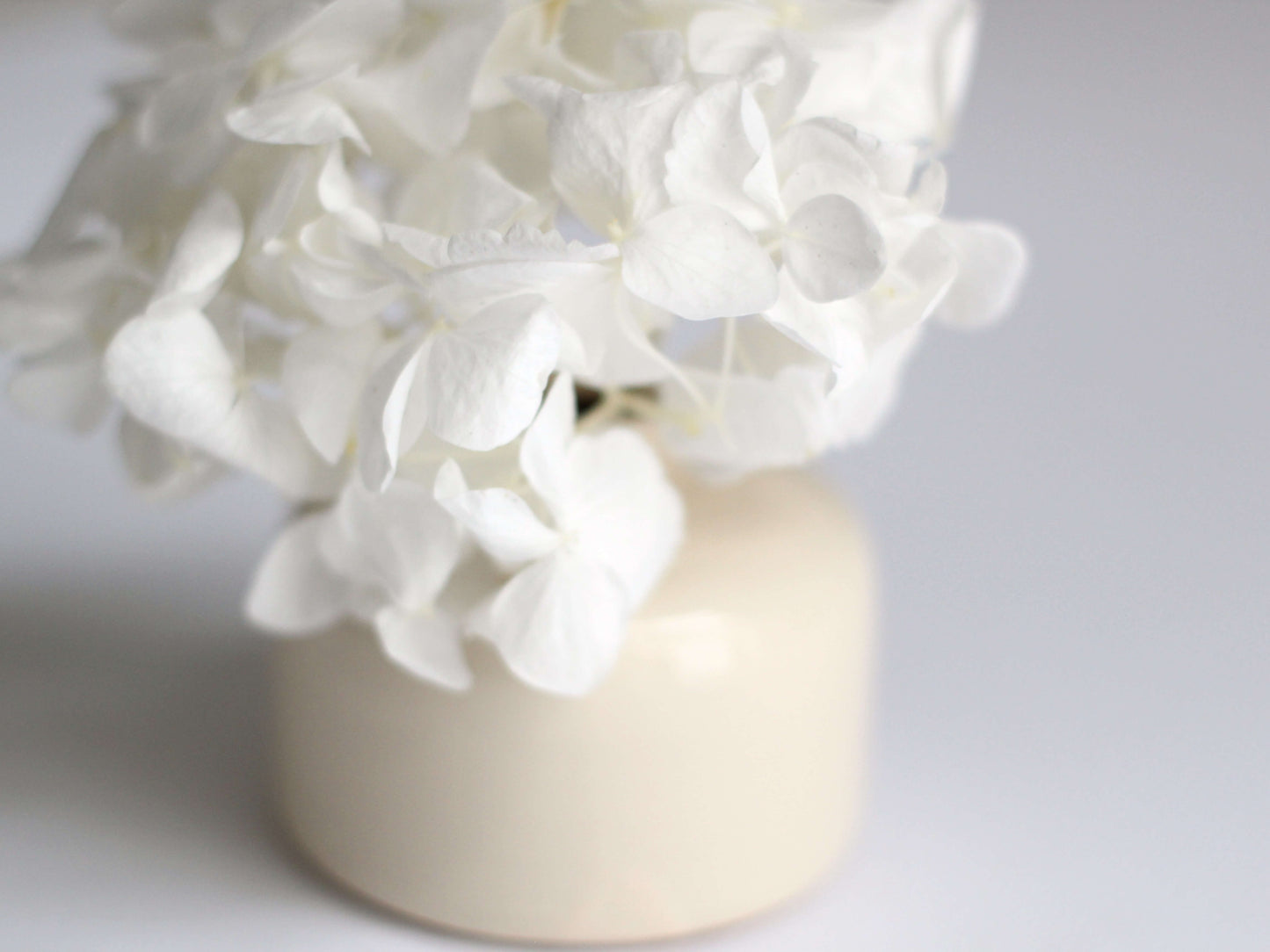 vaza pentru flori din ceramica lucrata manual