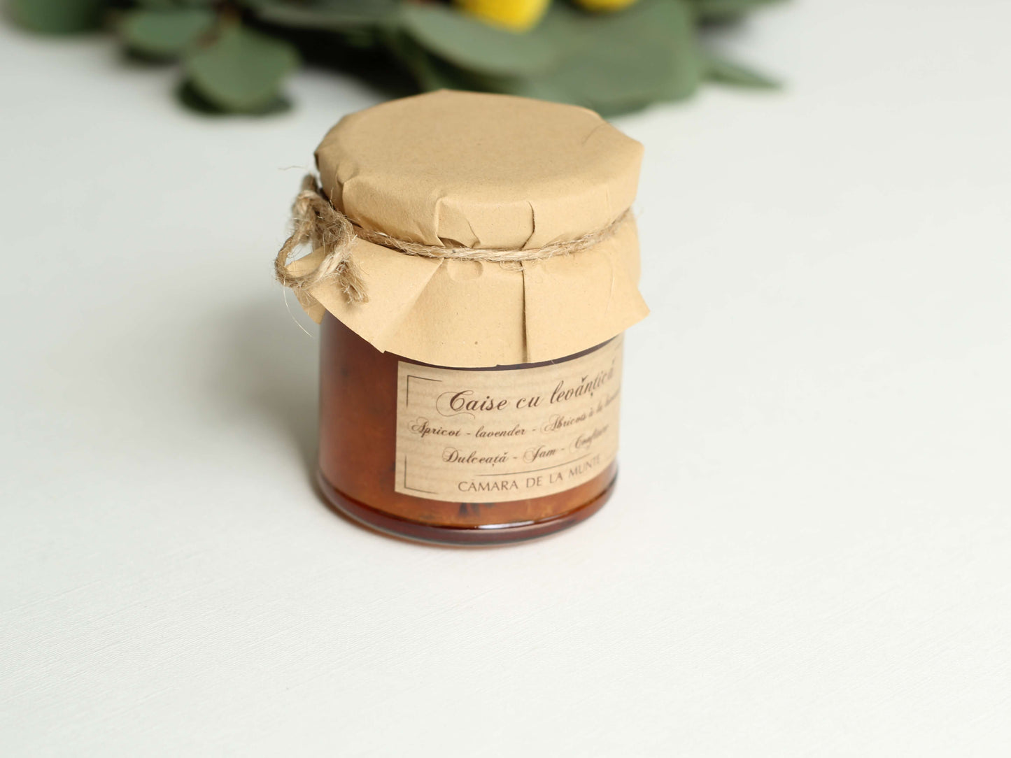Dulceață delicioasă de la munte Caise cu levantica