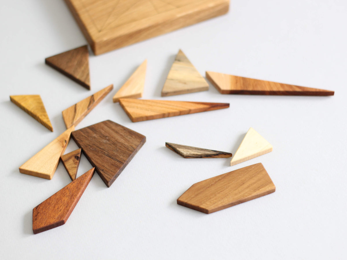 puzzle din lemn complex si creativ