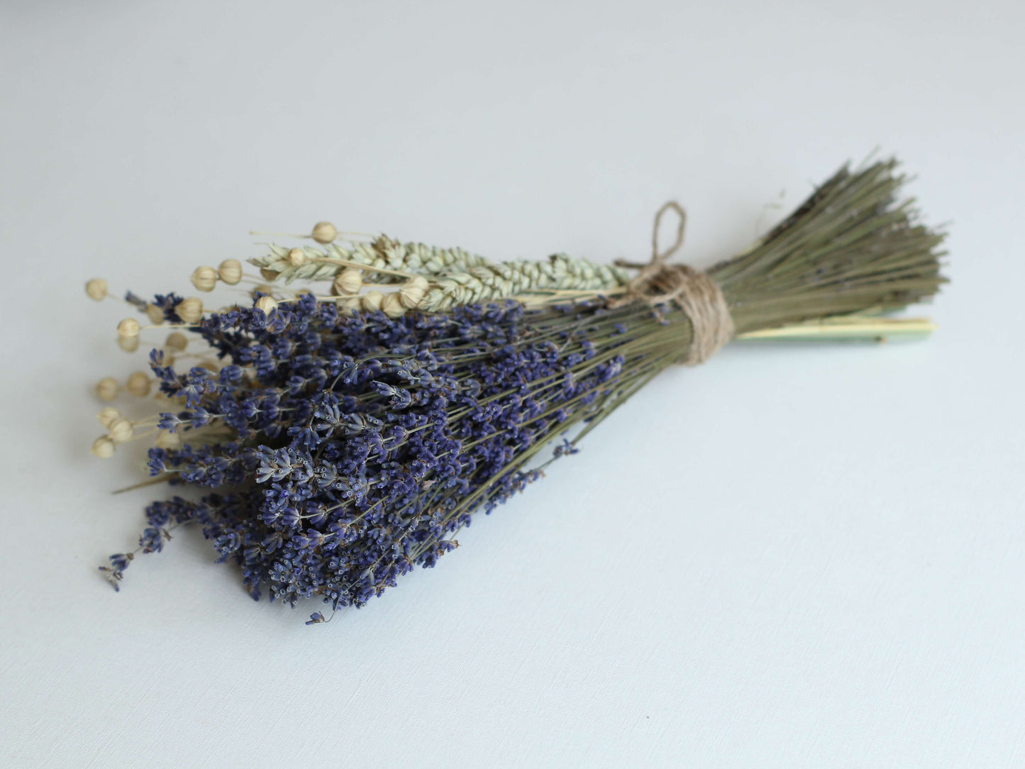 Buchet cu lavanda, grau si in