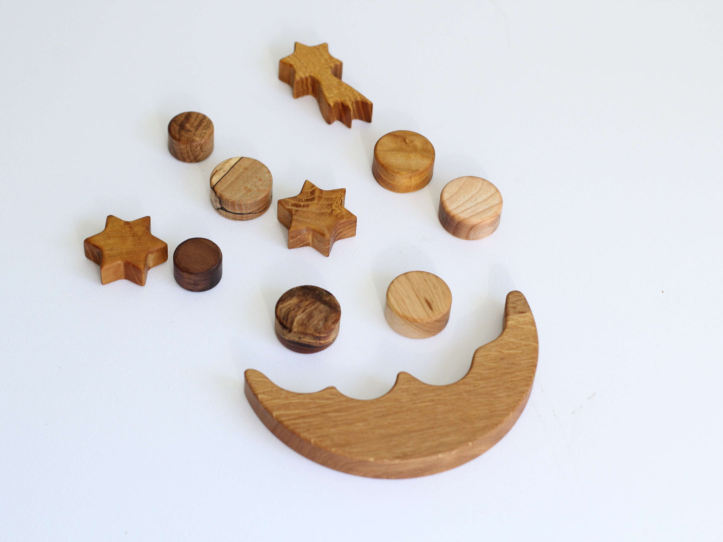joc din lemn cu luna si stele