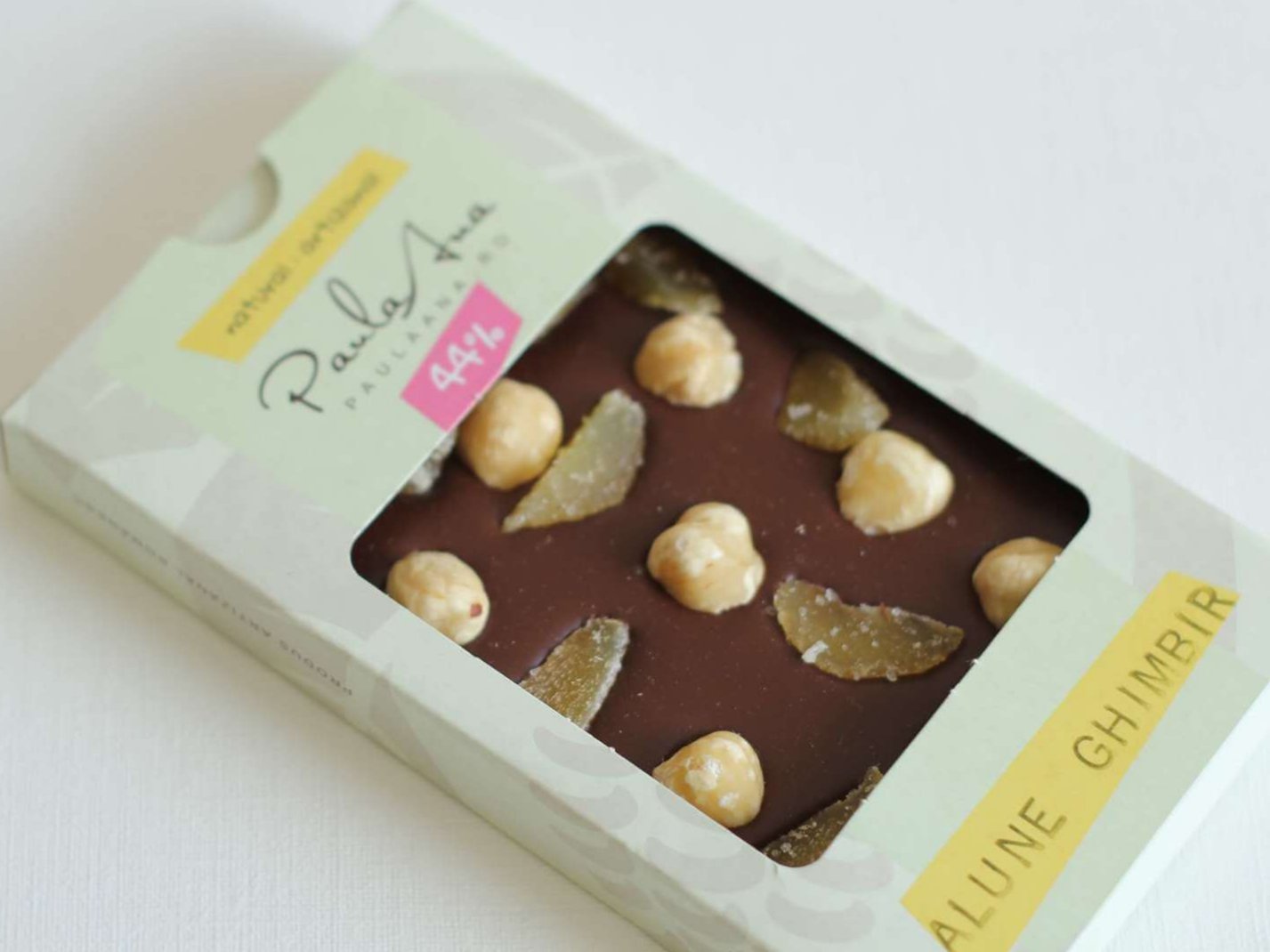 ciocolata artizanala Paula Ana cu ingrediente de calitate