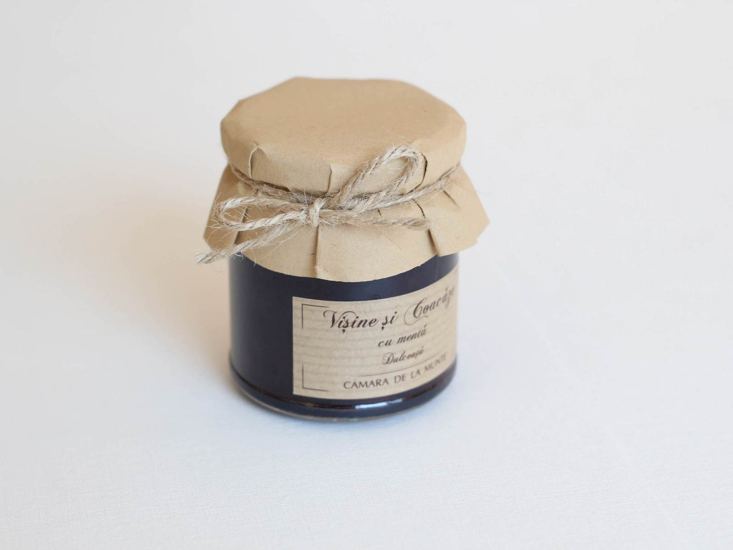 Dulceață delicioasă de la munte Visine coacase si menta