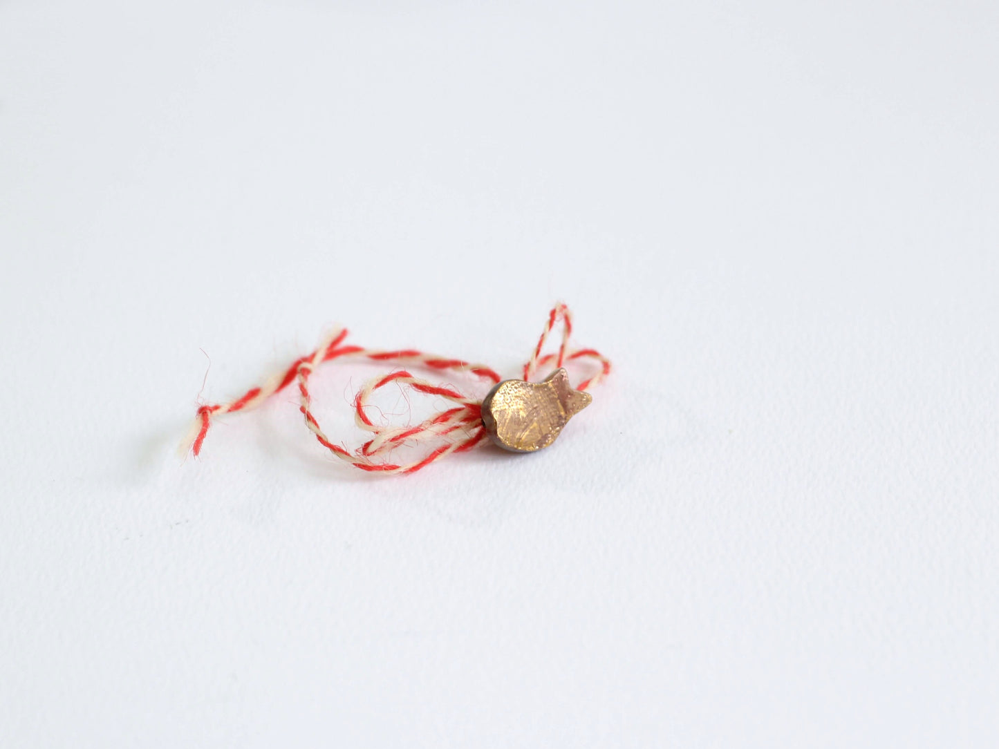 martisor pestisor auriu