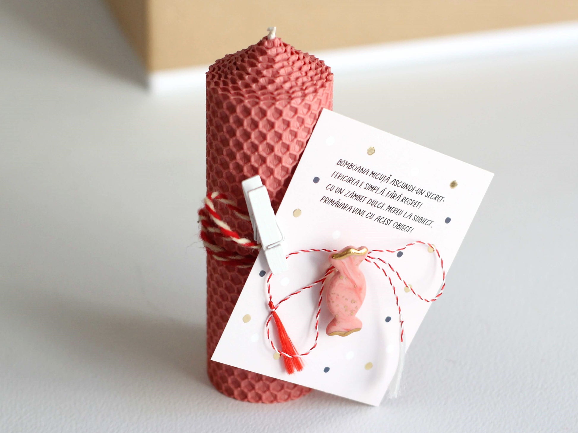 Set martisor portelan si lumanare roz