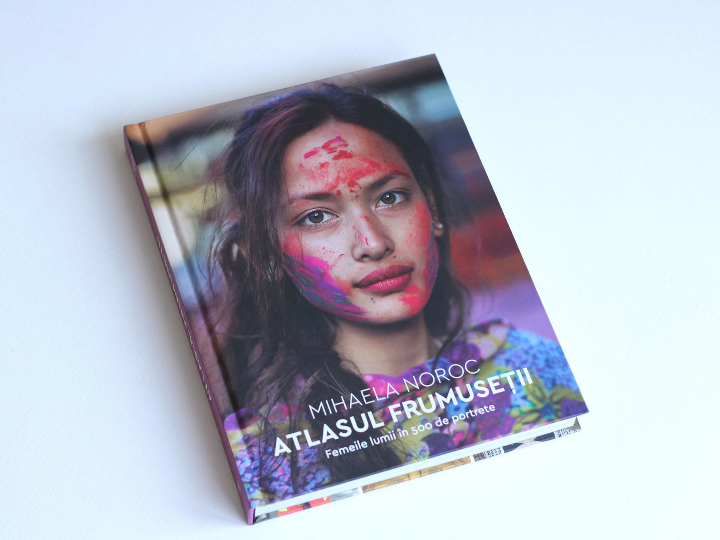 Albumul foto Atlasul Frumusetii de MIhaela Noroc